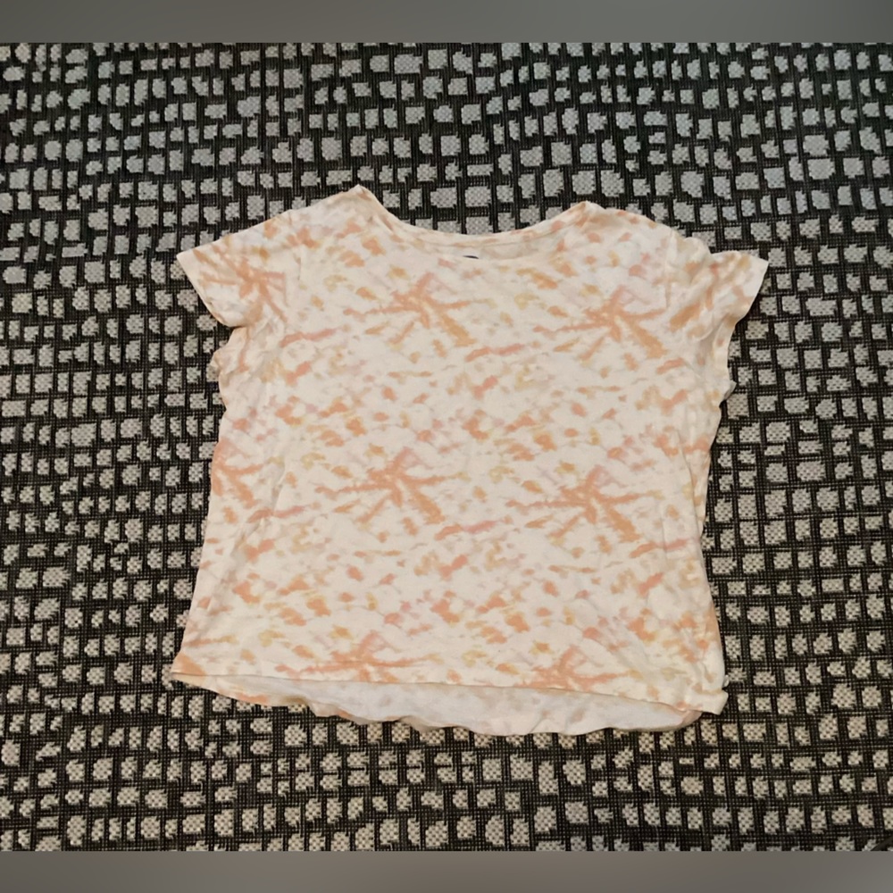 Old Navy white and orange tie dye shirt